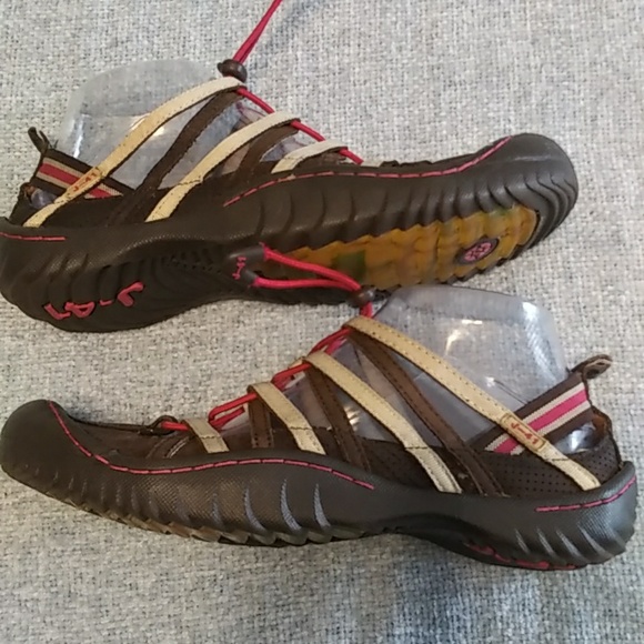 J-41 leather sport shoe, GUC - Picture 4 of 5